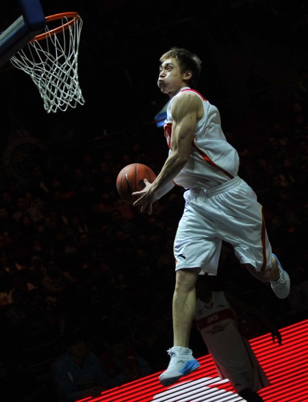 套完成且尚 套完成且尚